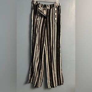 Tricotto Monochrome Striped Garment